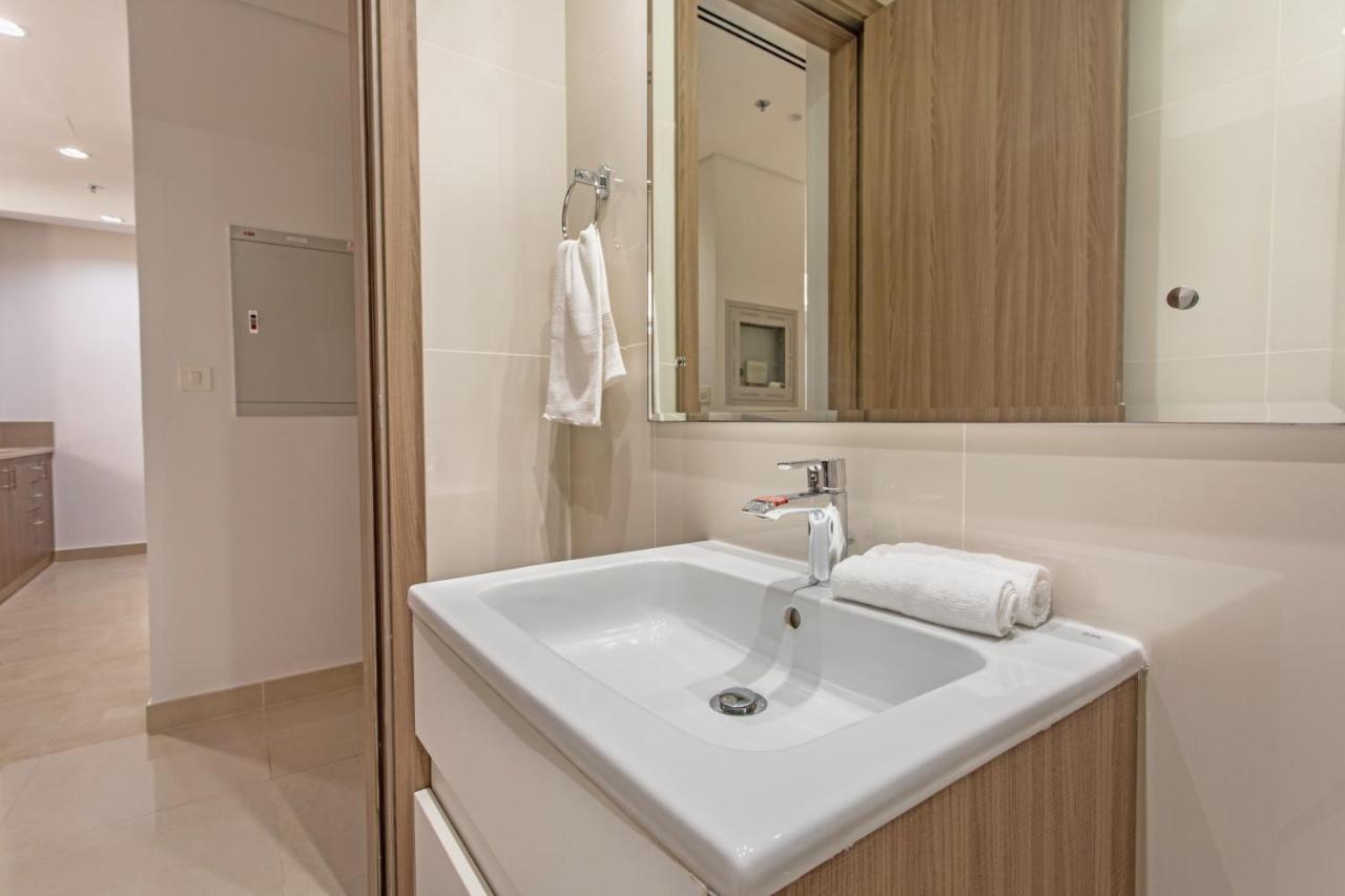 Live In The Middle Of Lagoons And Sea Ras al-Khaimah Bagian luar foto